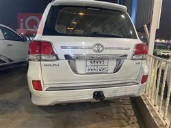 تۆیۆتا لاند کروزەر